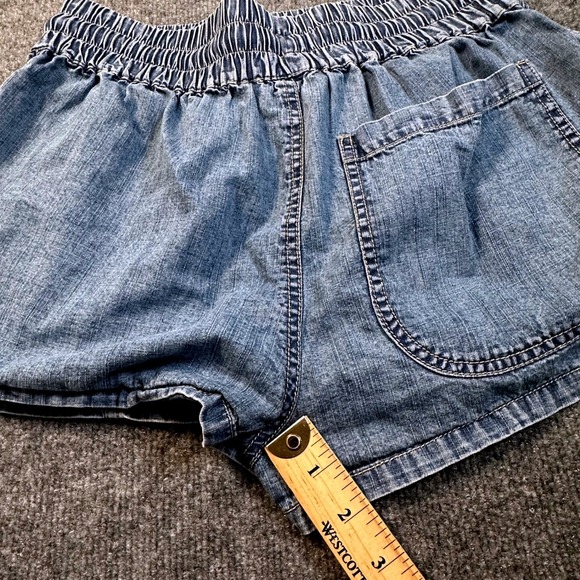 Free People We The Free Large Madeline Pull-On Skort Indigo Chambray Blue Denim - Picture 9 of 9